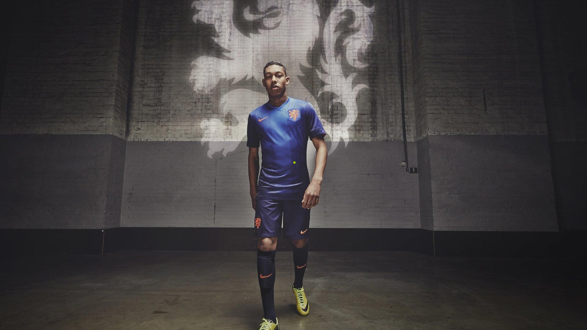 北欧锋线冰火两重天，哈兰德8场16球扛挪威昂首晋级 瑞典2亿金元锋霸群4场颗粒无收陷绝境