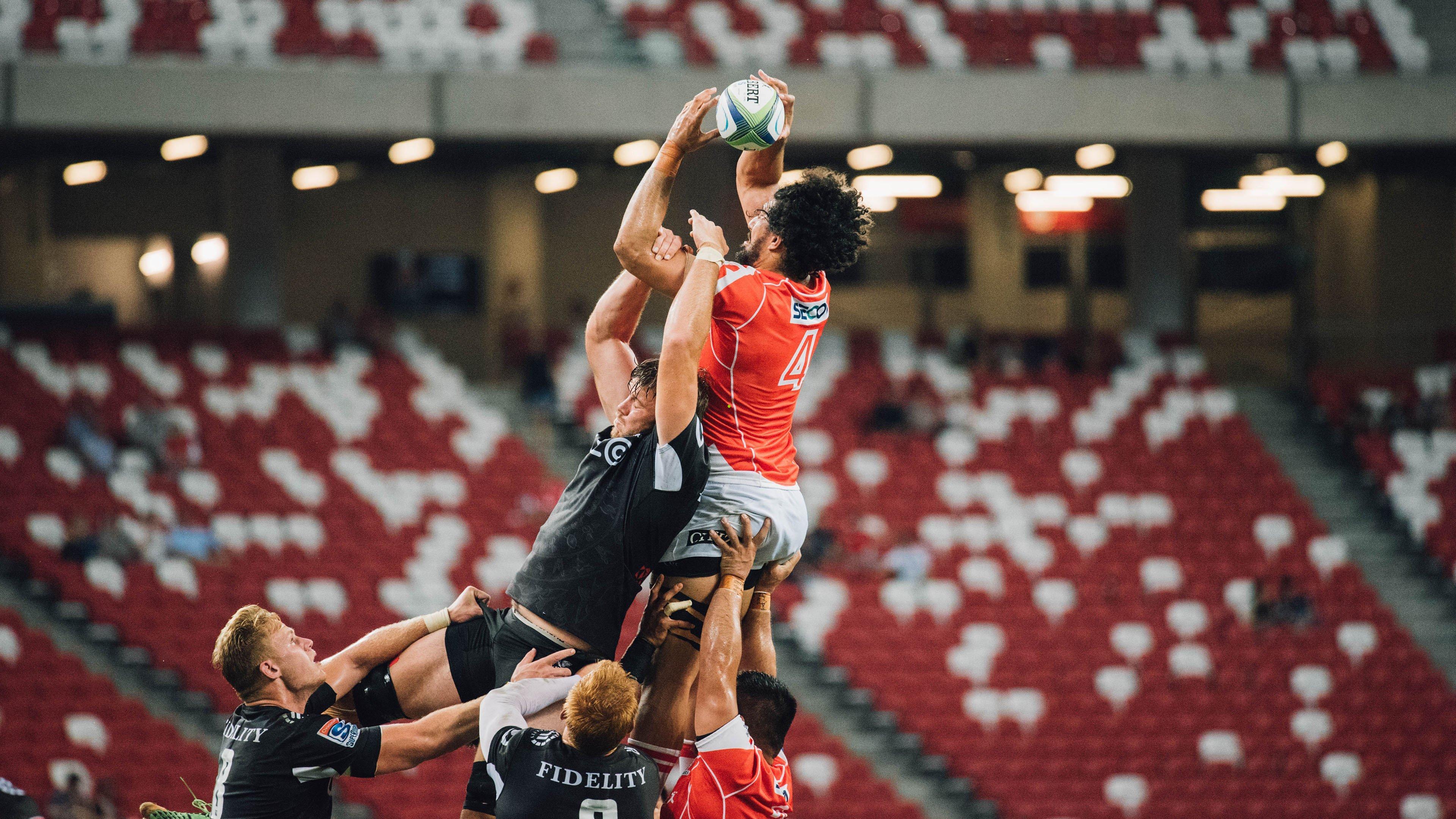 勒沃库森强势进攻如潮水般席卷，奥格斯堡主场控球权沦陷难挽败局