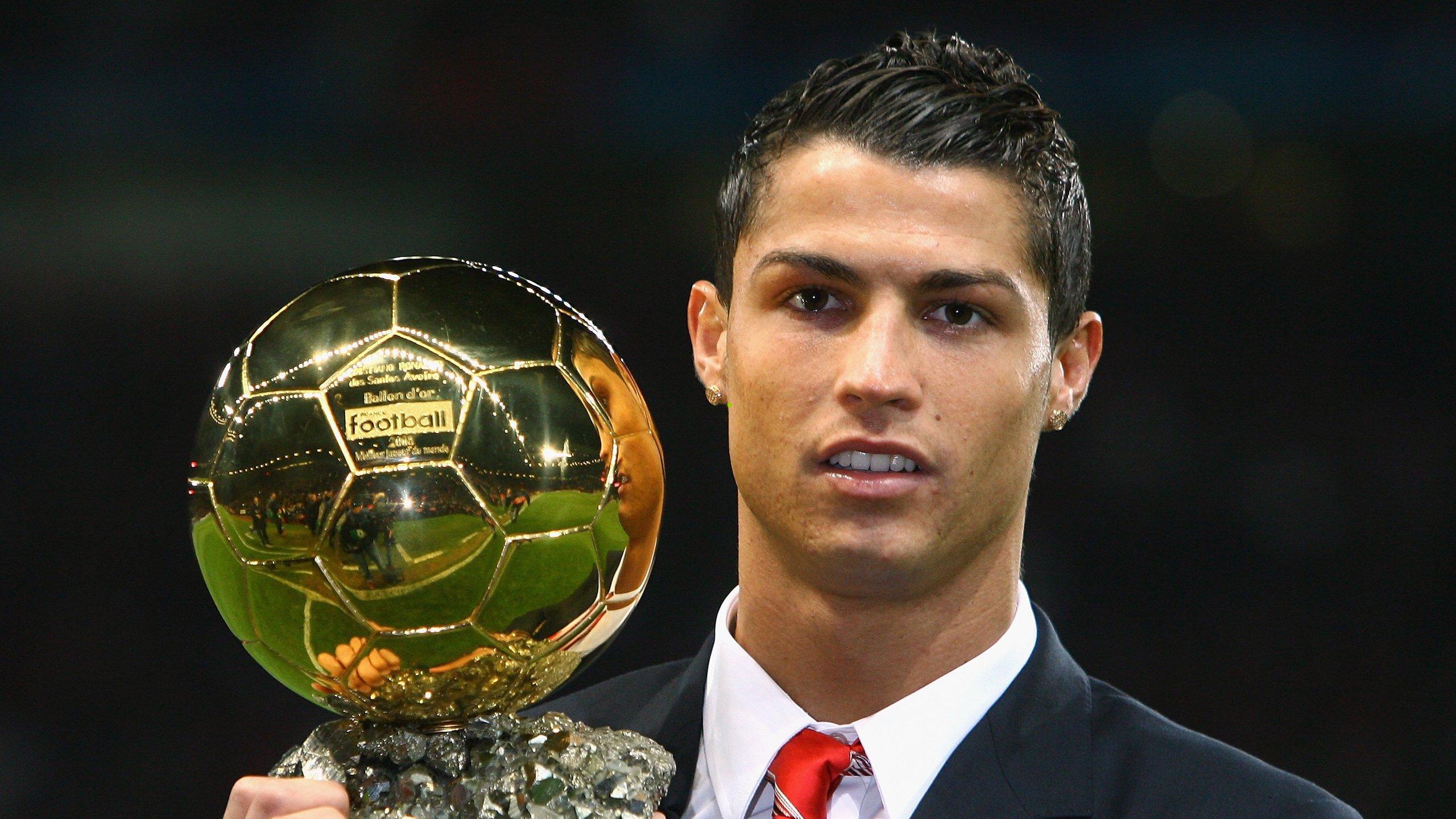 阿勒代斯公开批评，萨拉赫应考虑转会，巨额合同后表现衰退非个例